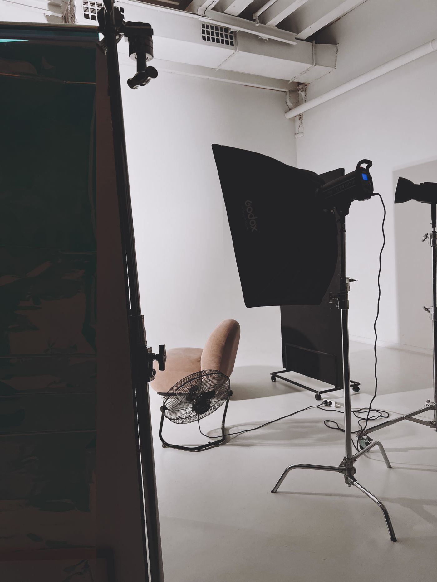Studio lighting dan backdrop